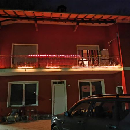The Horse Hotel Pogno Exterior photo